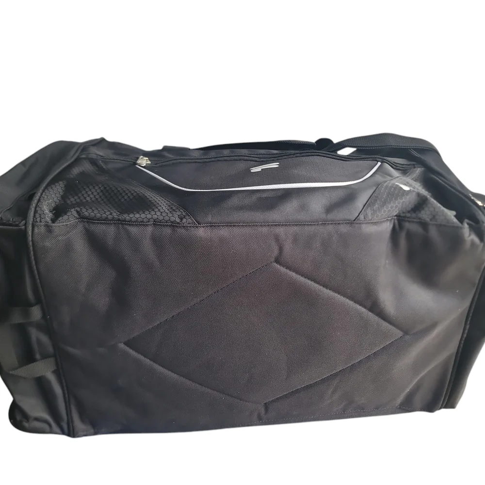 New Fila Acer 25  Black Sport Duffel Bag